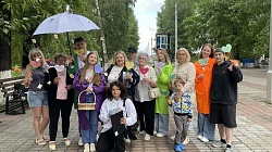 Чернильной каплей Вечность пролилась